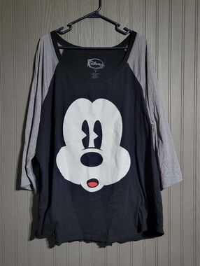 Disney Mickey Mouse Raglan Baseball T-Shirt Black Gray Women's Plus Size 4